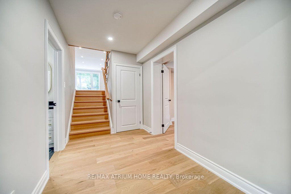 Photo 13 of 4 Palomino Crescent, North York, Bayview Village — HOMEH