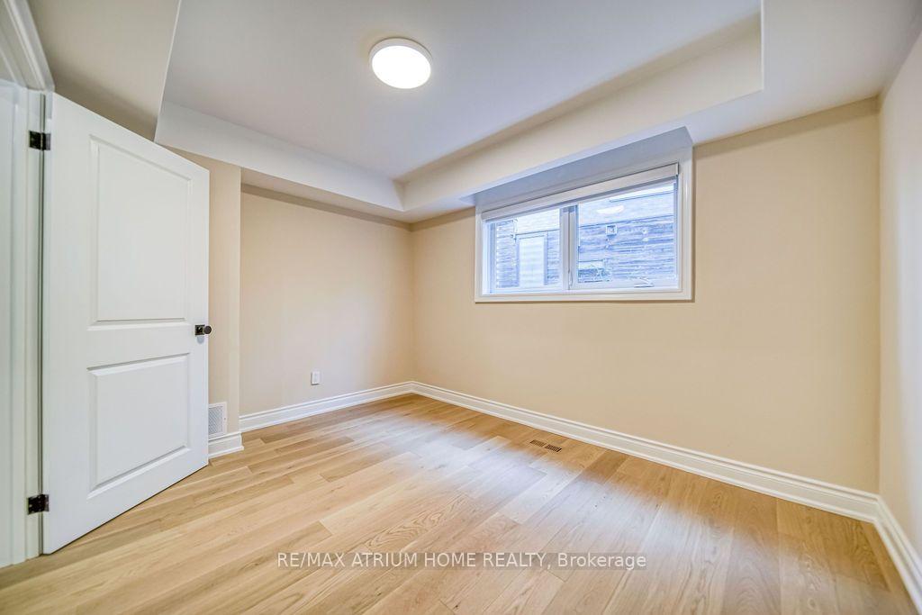 Photo 14 of 4 Palomino Crescent, North York, Bayview Village — HOMEH