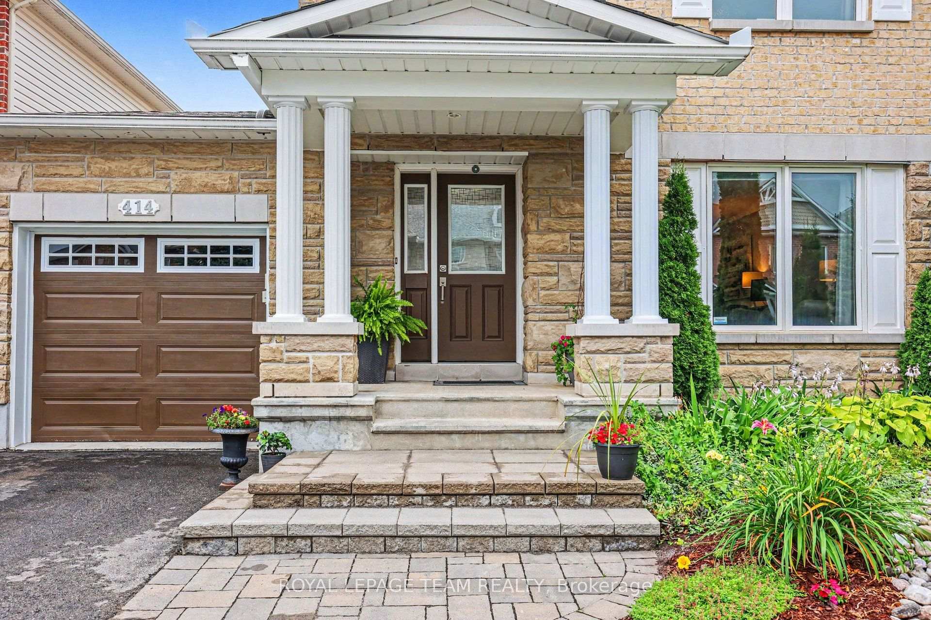 Photo 2 of 414 Abbeydale Circle, Ottawa, Kanata - Morgan's Grant/South March — HOMEH