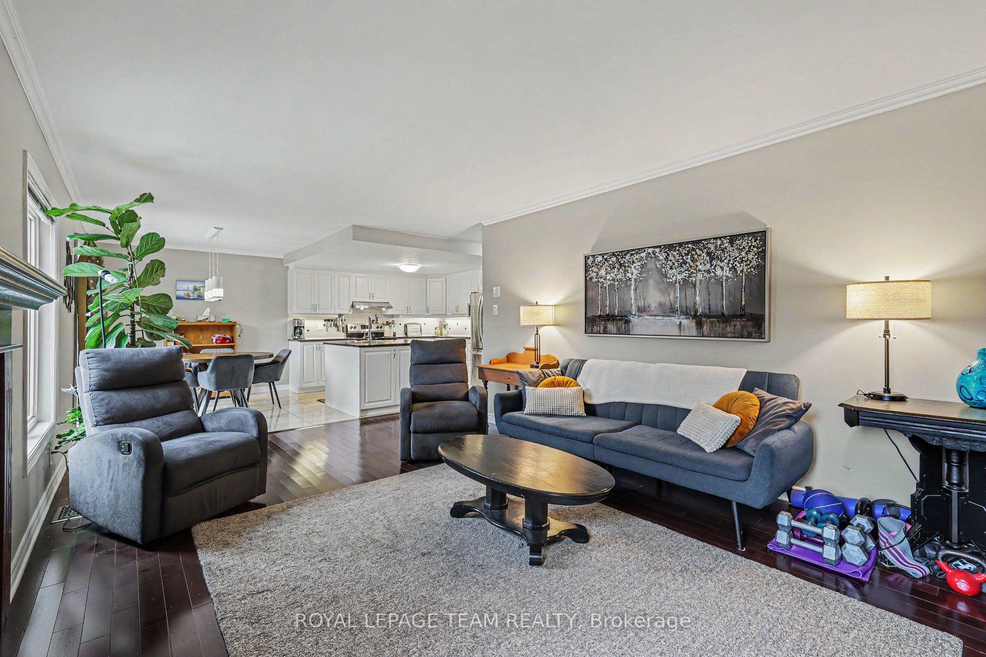 Photo 14 of 414 Abbeydale Circle, Ottawa, Kanata - Morgan's Grant/South March — HOMEH