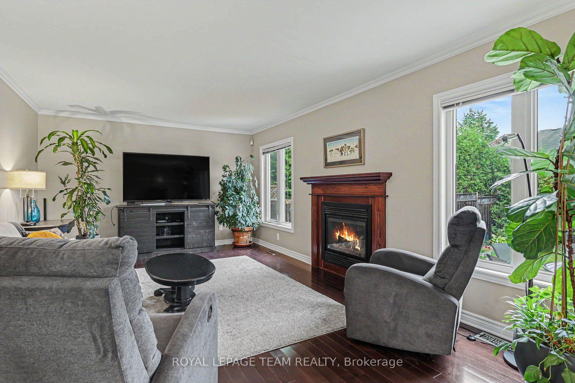 Photo 15 of 414 Abbeydale Circle, Ottawa, Kanata - Morgan's Grant/South March — HOMEH