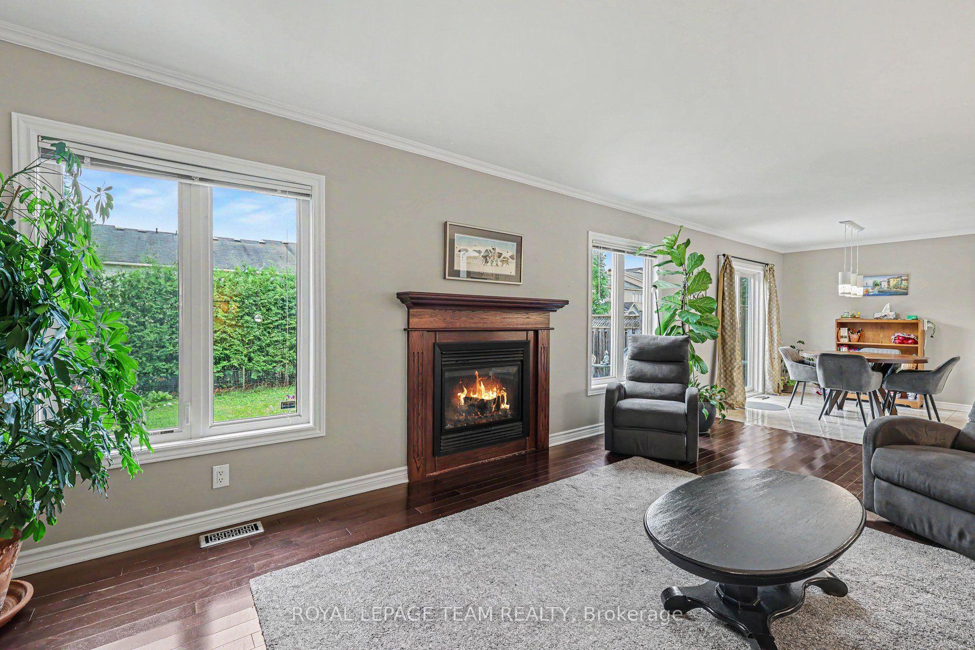 Photo 16 of 414 Abbeydale Circle, Ottawa, Kanata - Morgan's Grant/South March — HOMEH