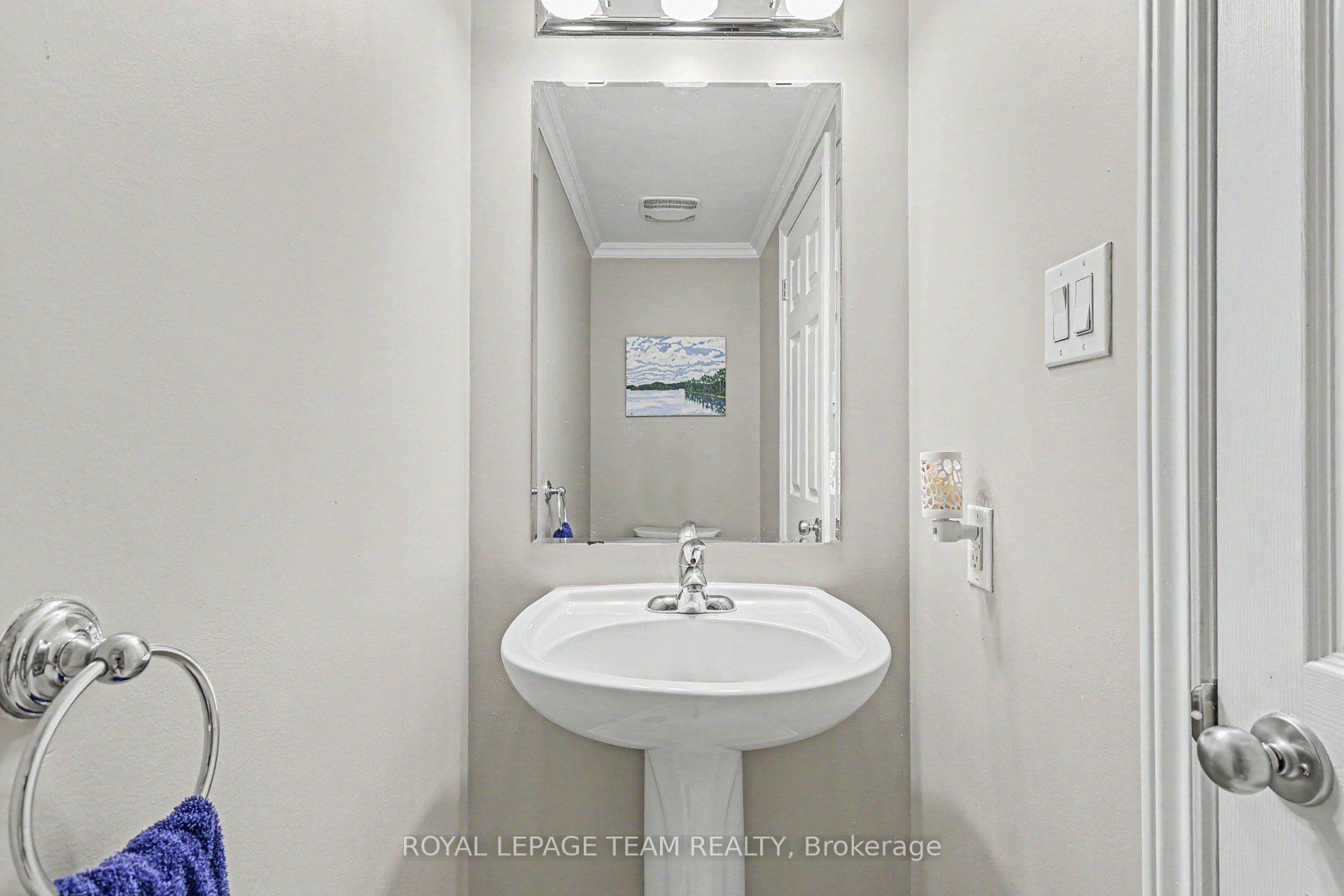 Photo 18 of 414 Abbeydale Circle, Ottawa, Kanata - Morgan's Grant/South March — HOMEH