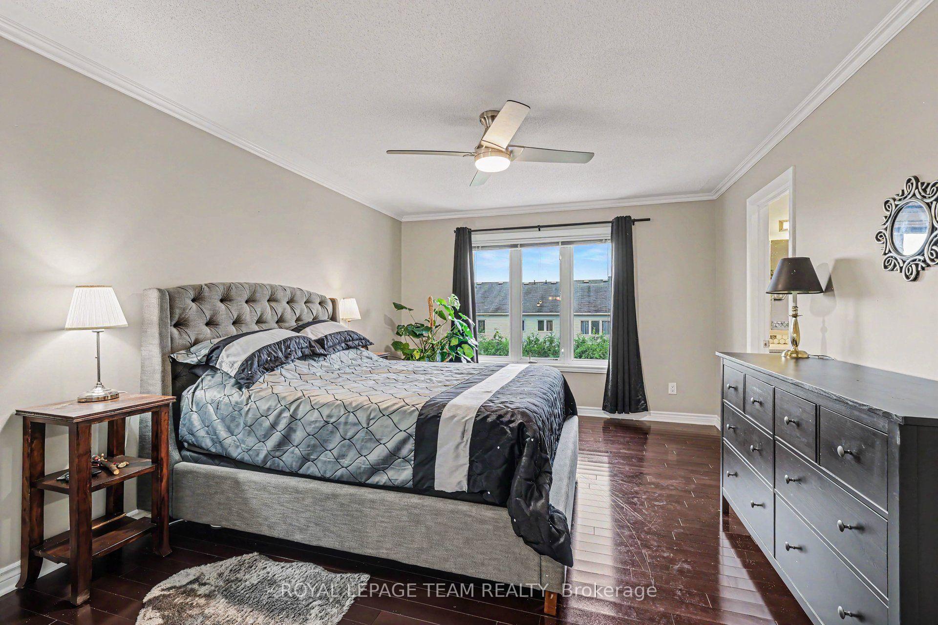 Photo 20 of 414 Abbeydale Circle, Ottawa, Kanata - Morgan's Grant/South March — HOMEH