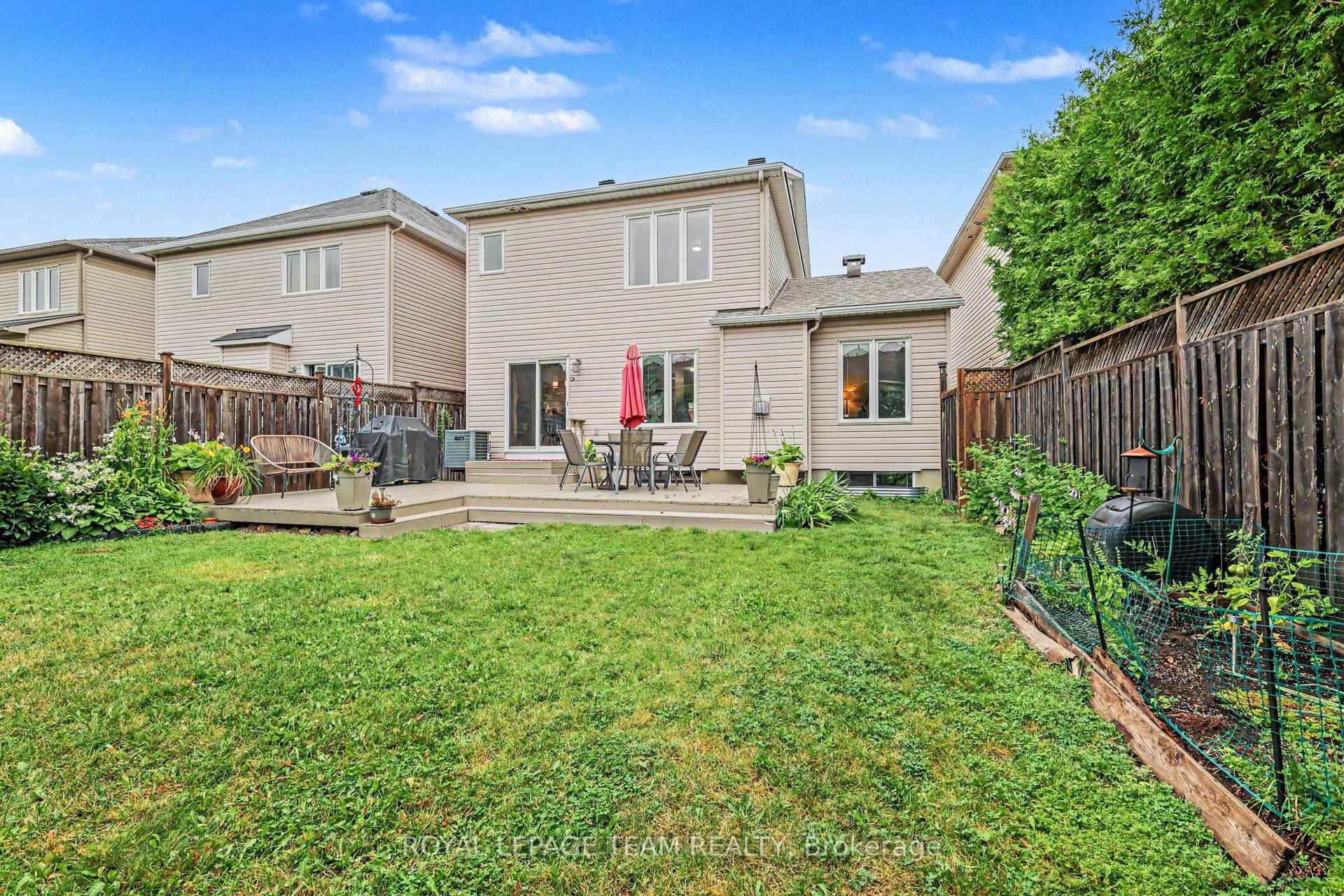 Photo 37 of 414 Abbeydale Circle, Ottawa, Kanata - Morgan's Grant/South March — HOMEH