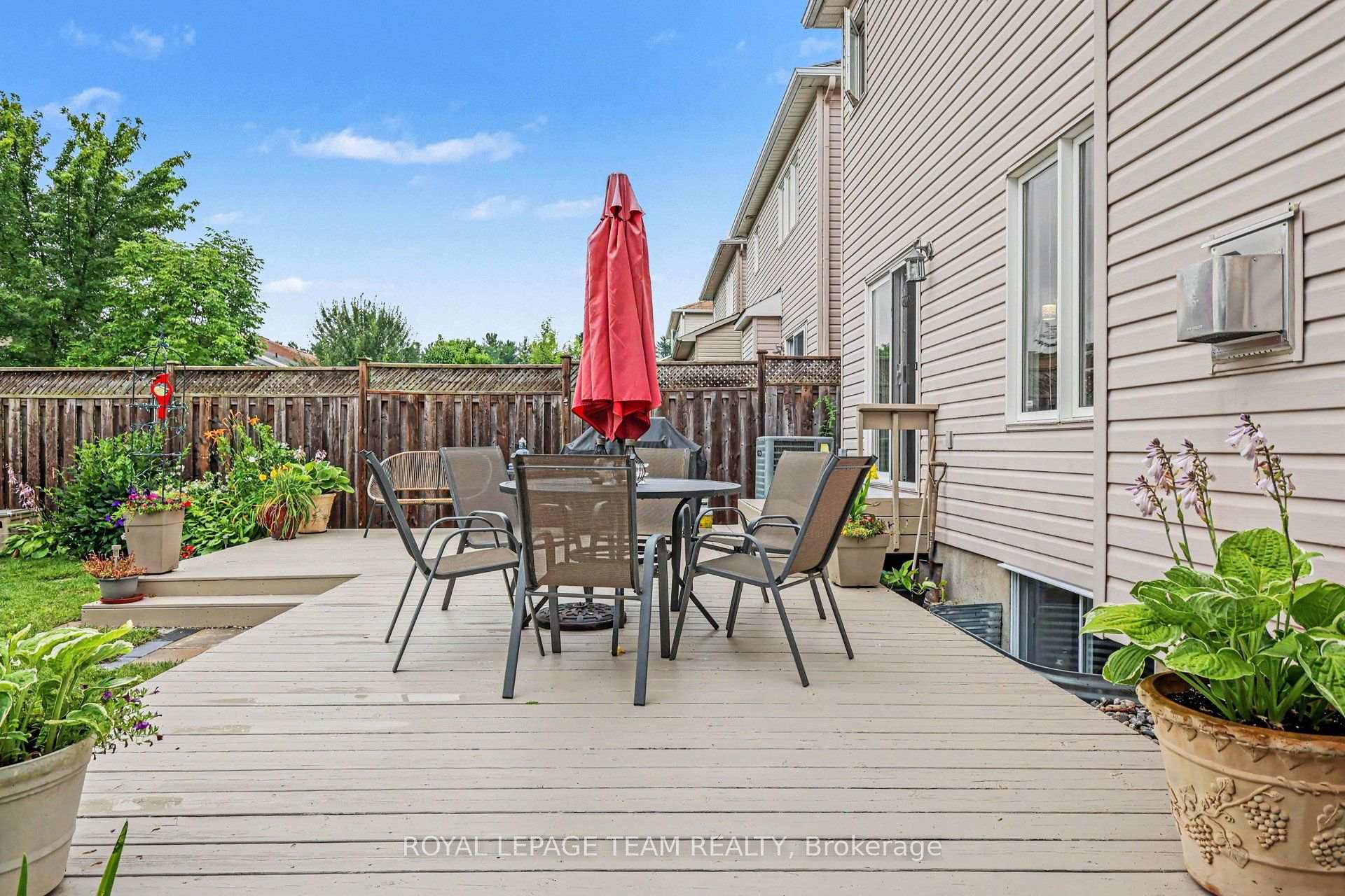 Photo 38 of 414 Abbeydale Circle, Ottawa, Kanata - Morgan's Grant/South March — HOMEH