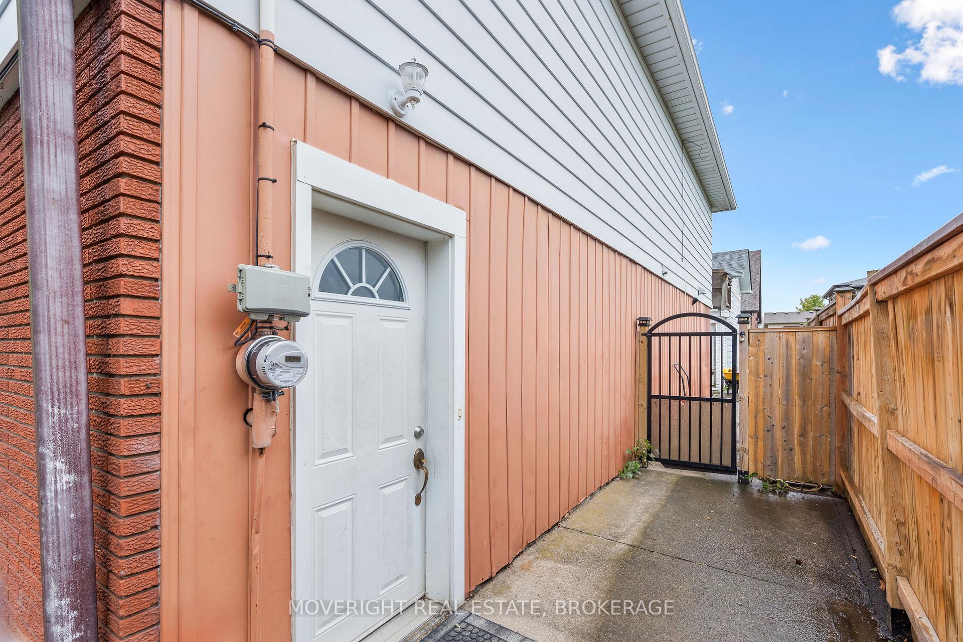 Photo 3 of 12 A Third Ave Louth, St. Catharines, Grapeview — HOMEH
