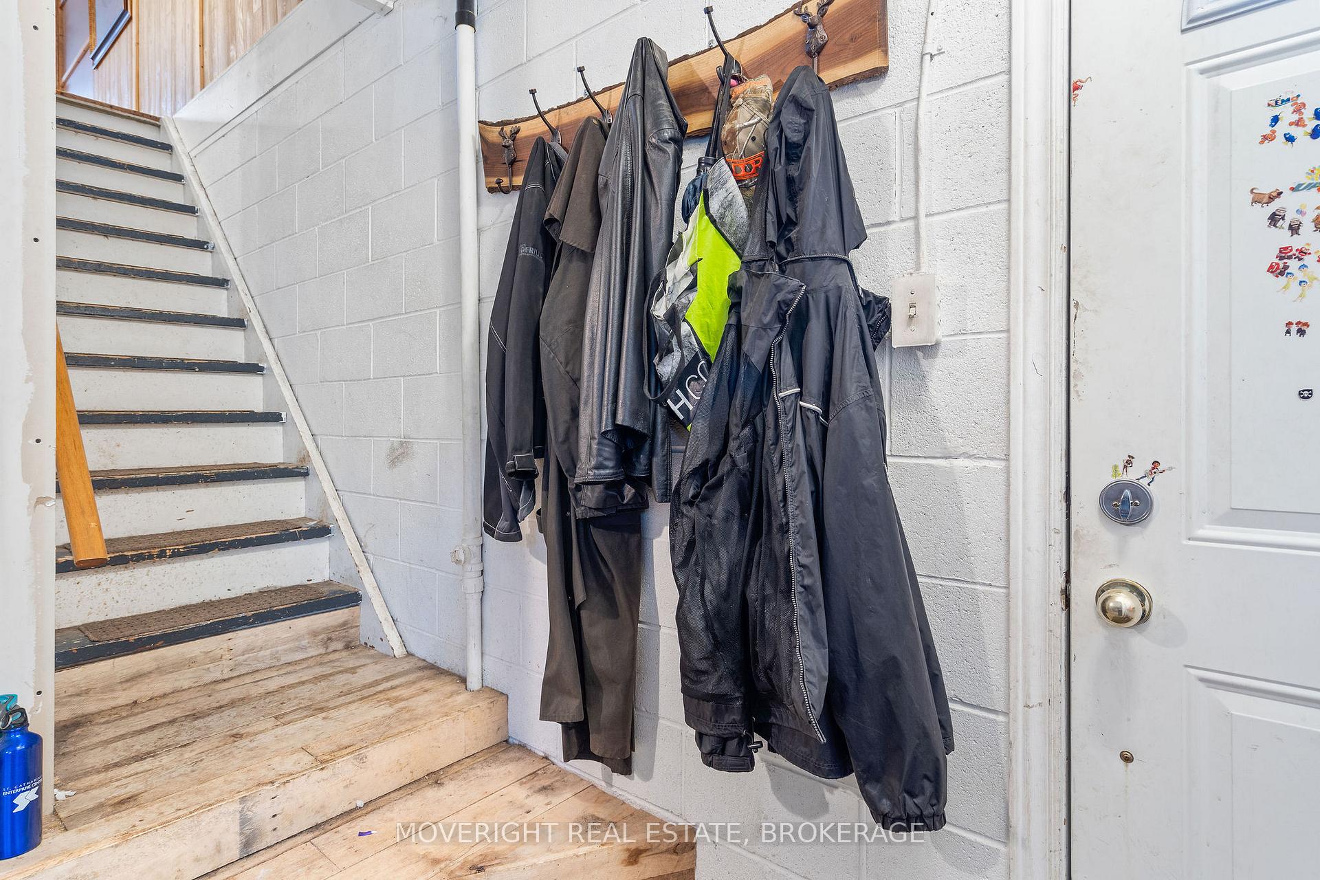 Photo 17 of 12 A Third Ave Louth, St. Catharines, Grapeview — HOMEH