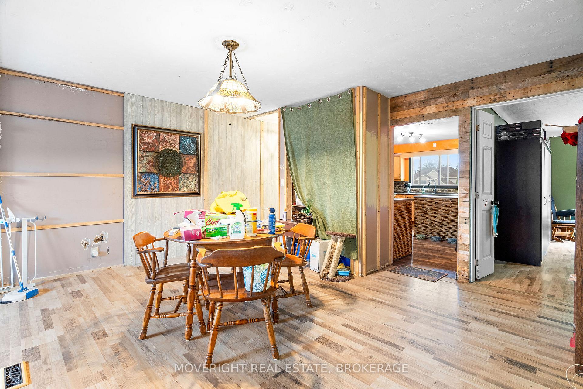 Photo 20 of 12 A Third Ave Louth, St. Catharines, Grapeview — HOMEH