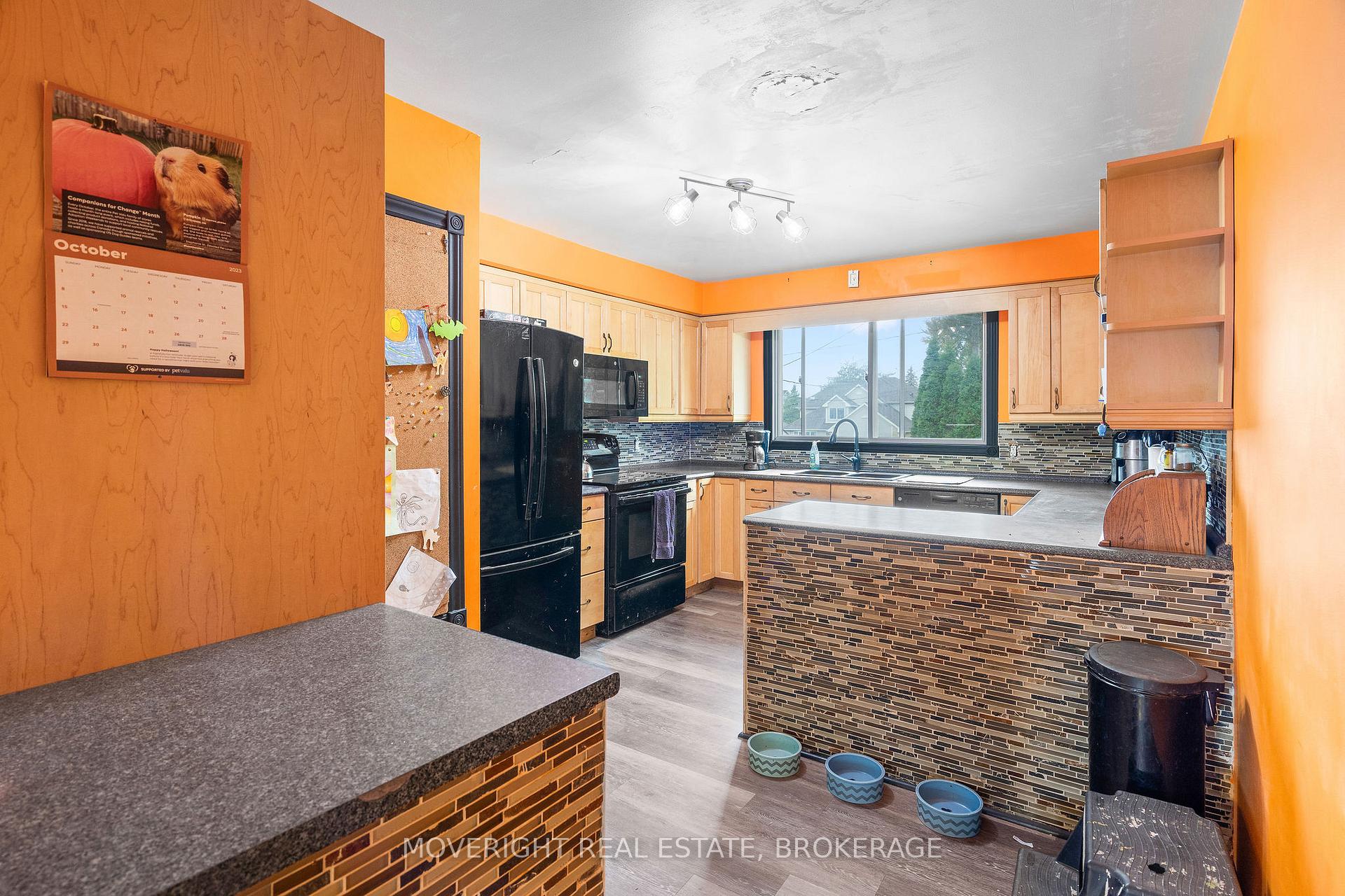 Photo 21 of 12 A Third Ave Louth, St. Catharines, Grapeview — HOMEH