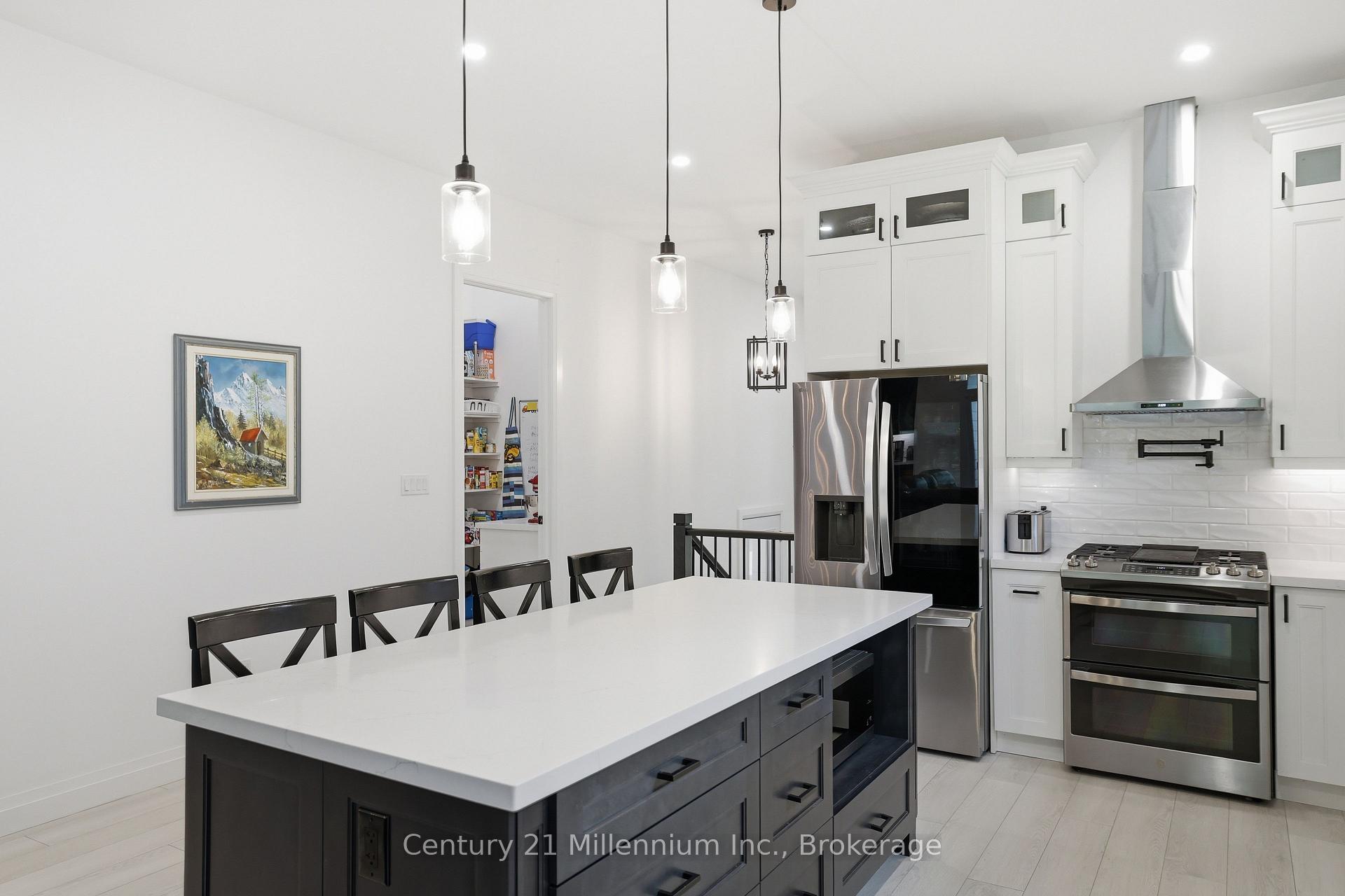Photo 12 of 113 Smallman Drive, Wasaga Beach — HOMEH