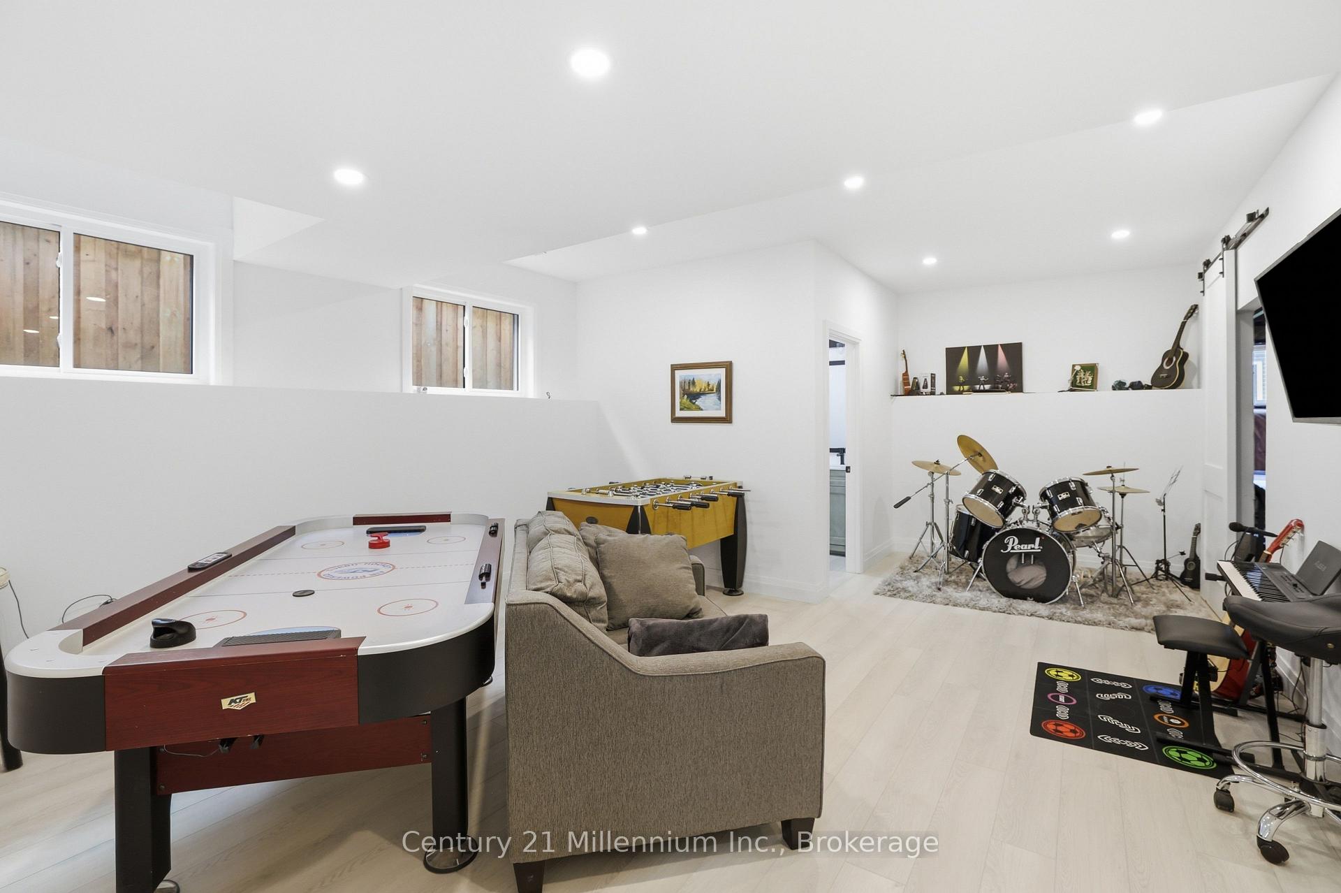 Photo 37 of 113 Smallman Drive, Wasaga Beach — HOMEH