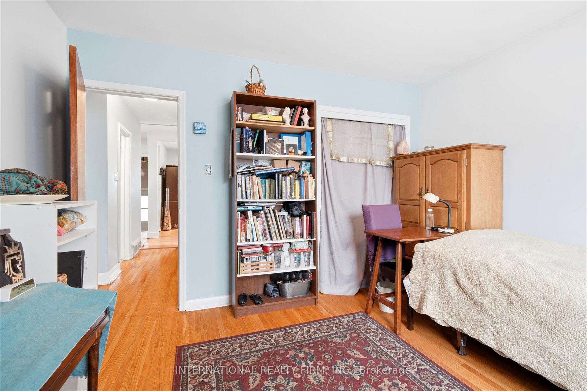 Photo 14 of 84 Hadrian Drive, Etobicoke, Elms-Old Rexdale — HOMEH