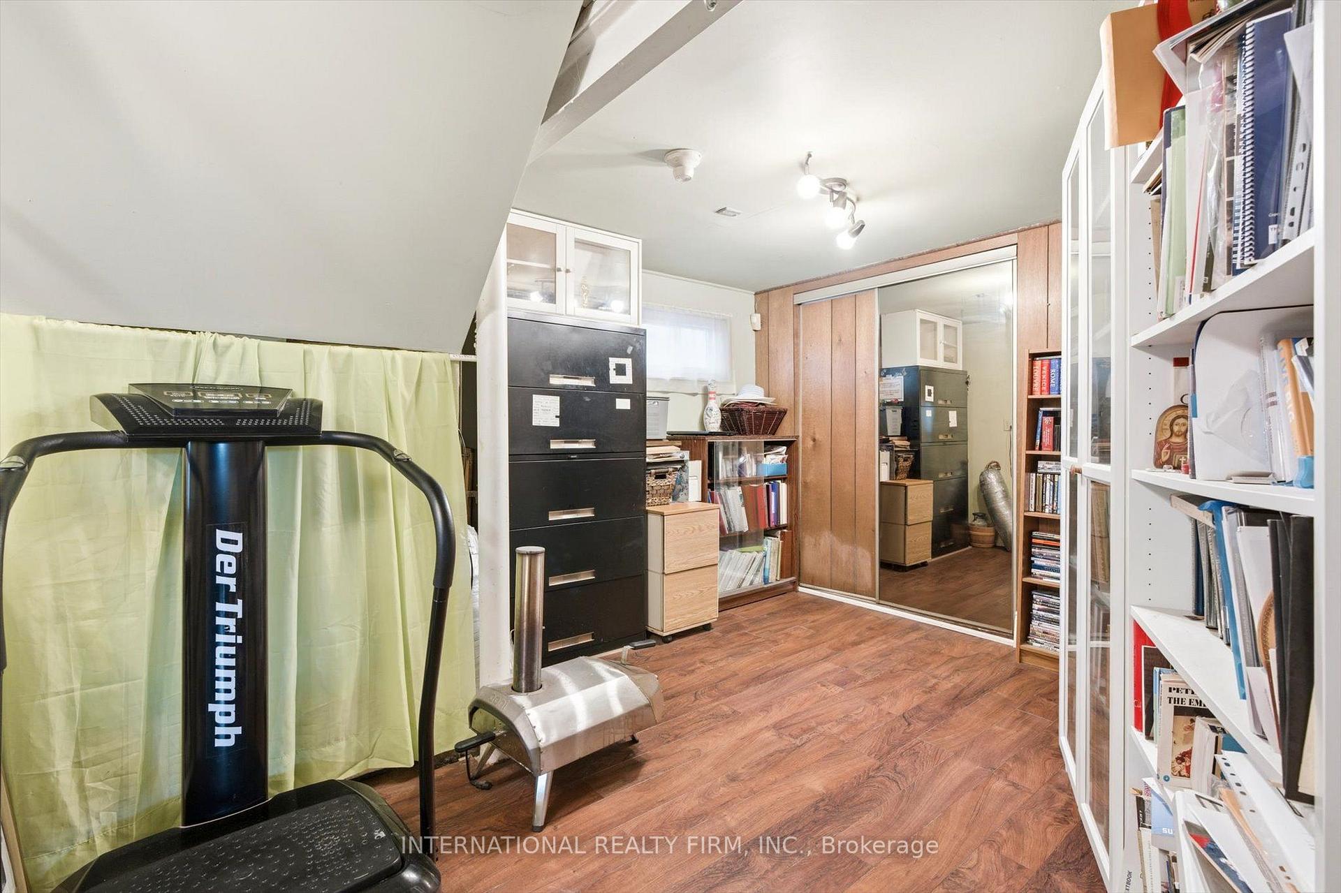 Photo 17 of 84 Hadrian Drive, Etobicoke, Elms-Old Rexdale — HOMEH