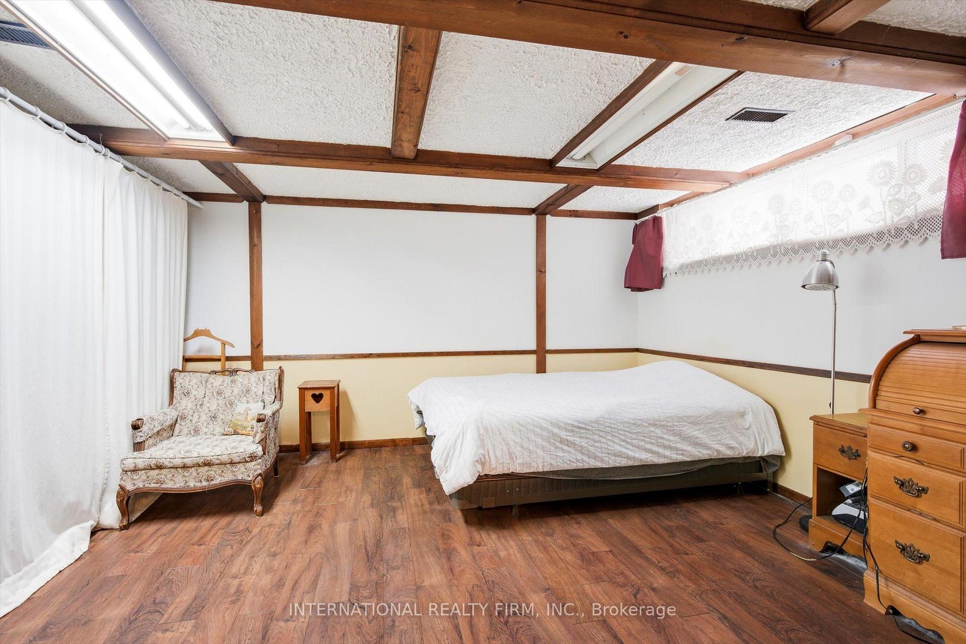 Photo 18 of 84 Hadrian Drive, Etobicoke, Elms-Old Rexdale — HOMEH