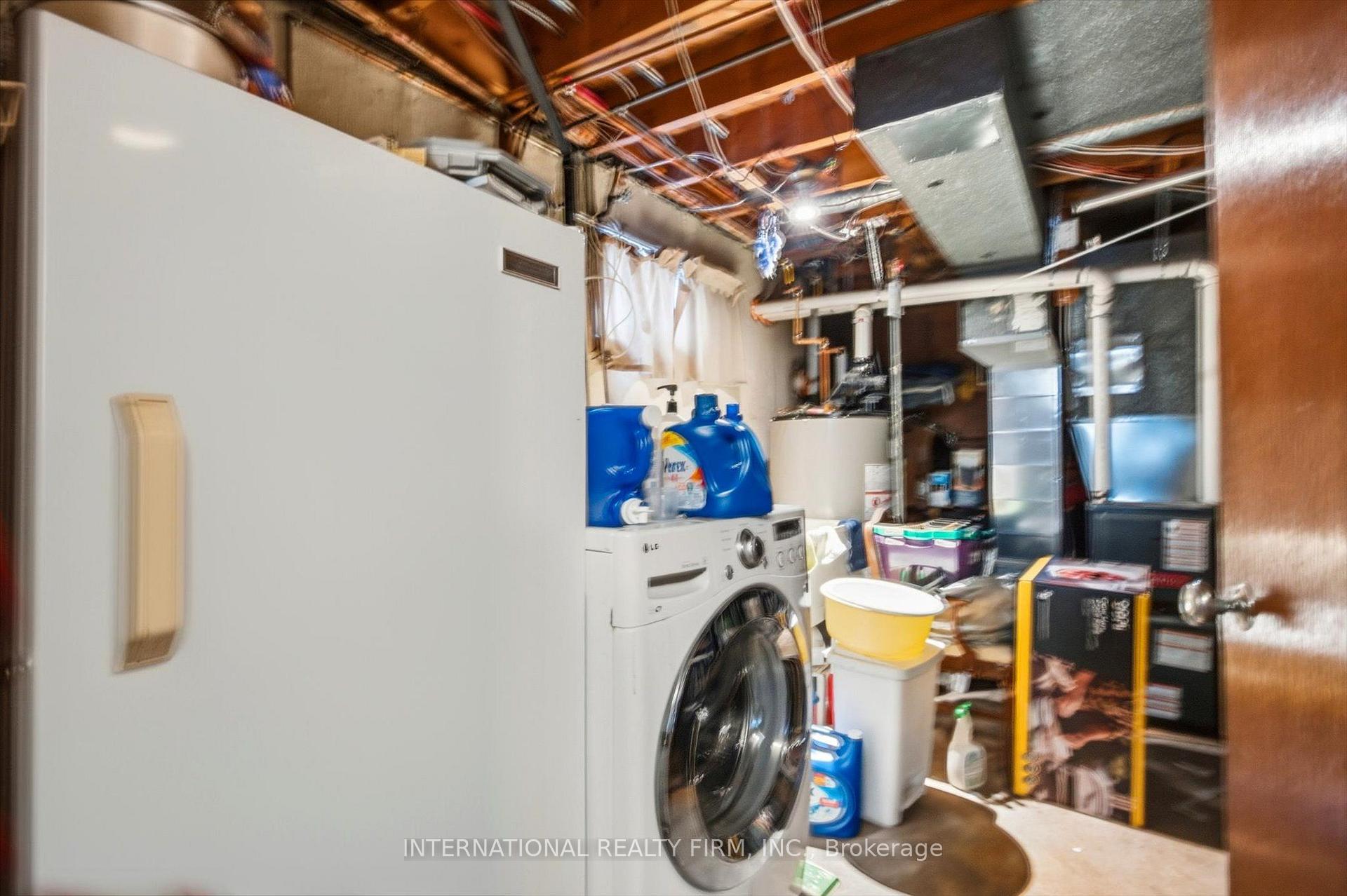 Photo 23 of 84 Hadrian Drive, Etobicoke, Elms-Old Rexdale — HOMEH