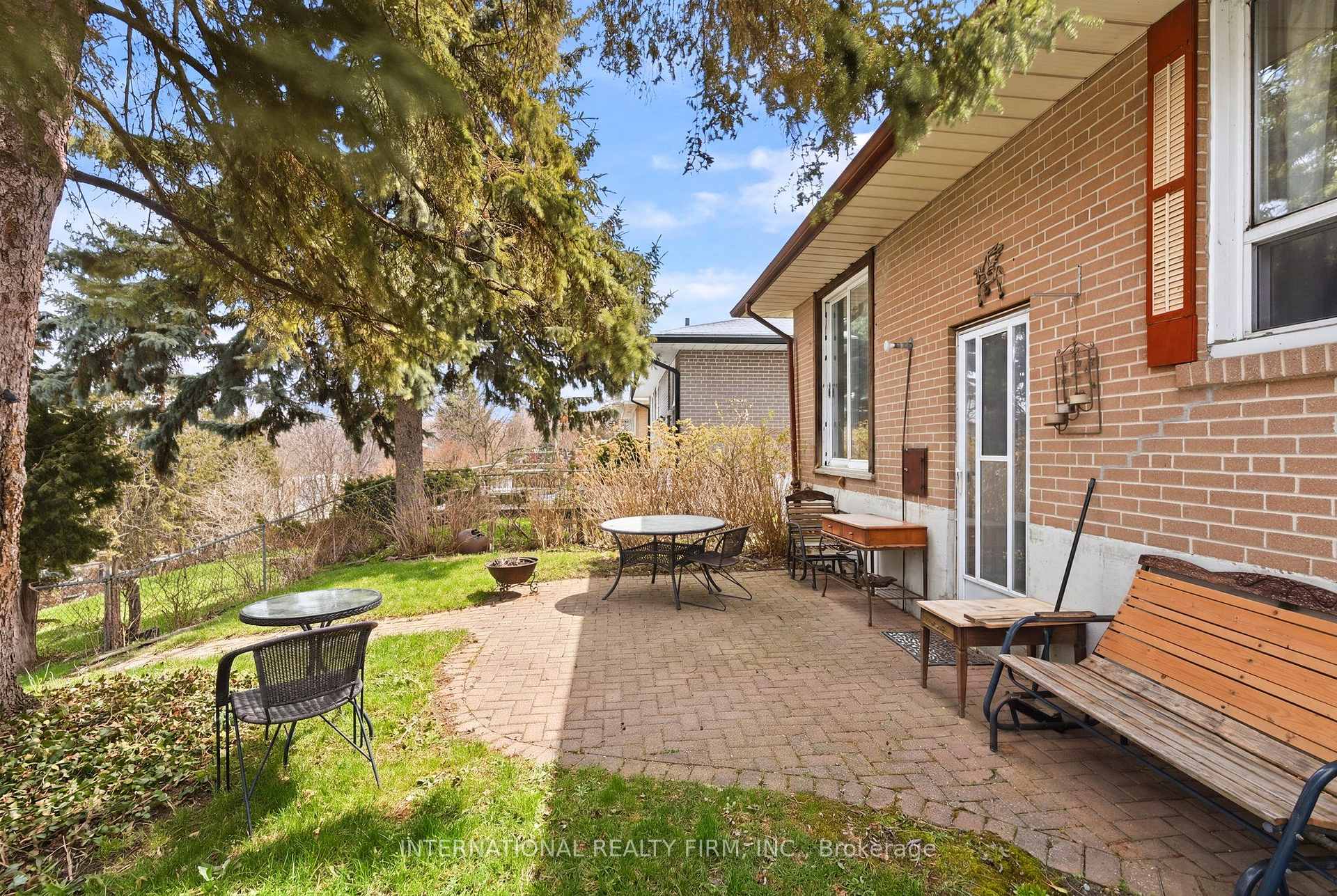 Photo 25 of 84 Hadrian Drive, Etobicoke, Elms-Old Rexdale — HOMEH