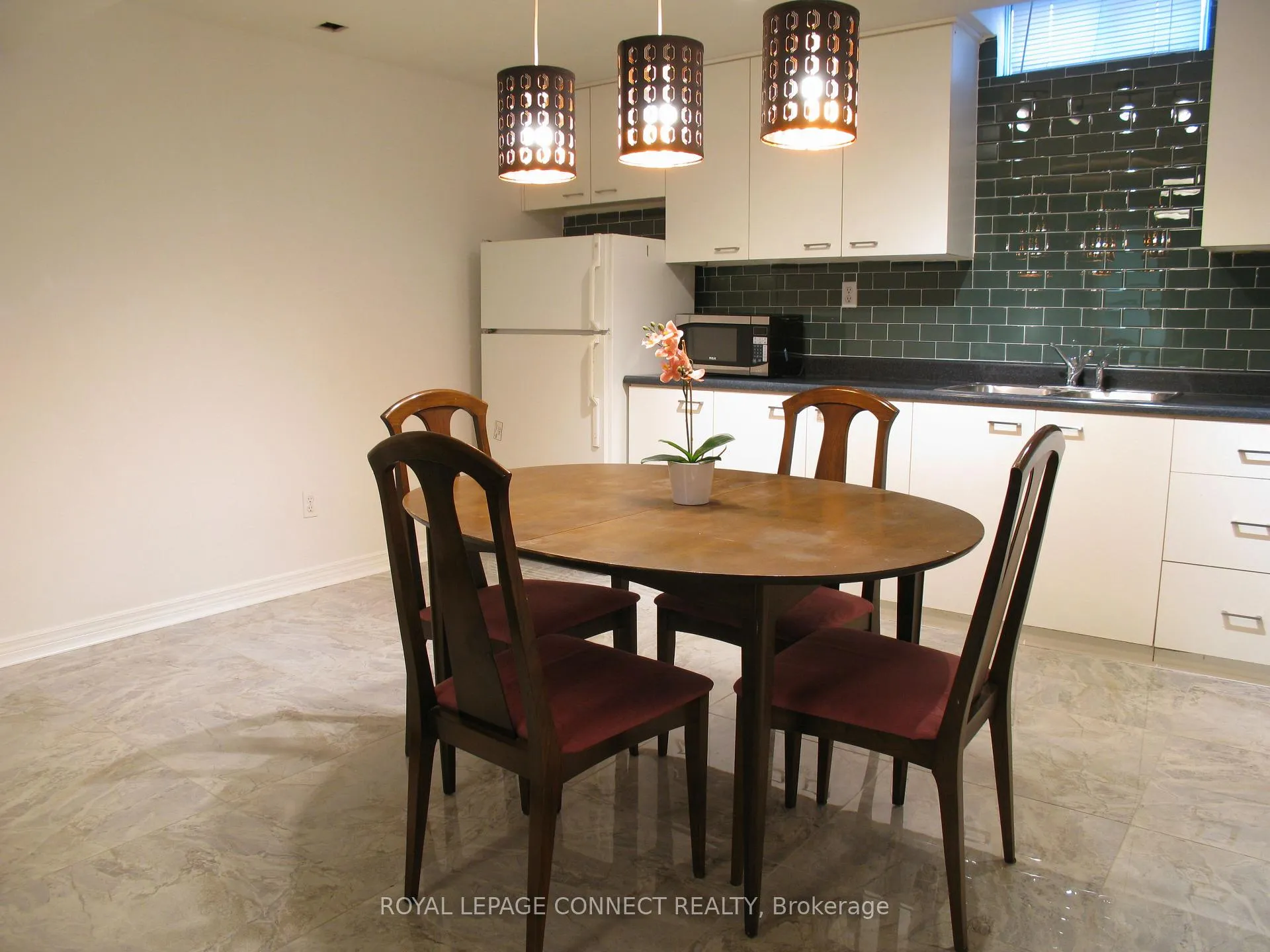 Photo 5 of Unit Bsmt 2B, 112 Sweetbriar Court, Pickering, Highbush — HOMEH