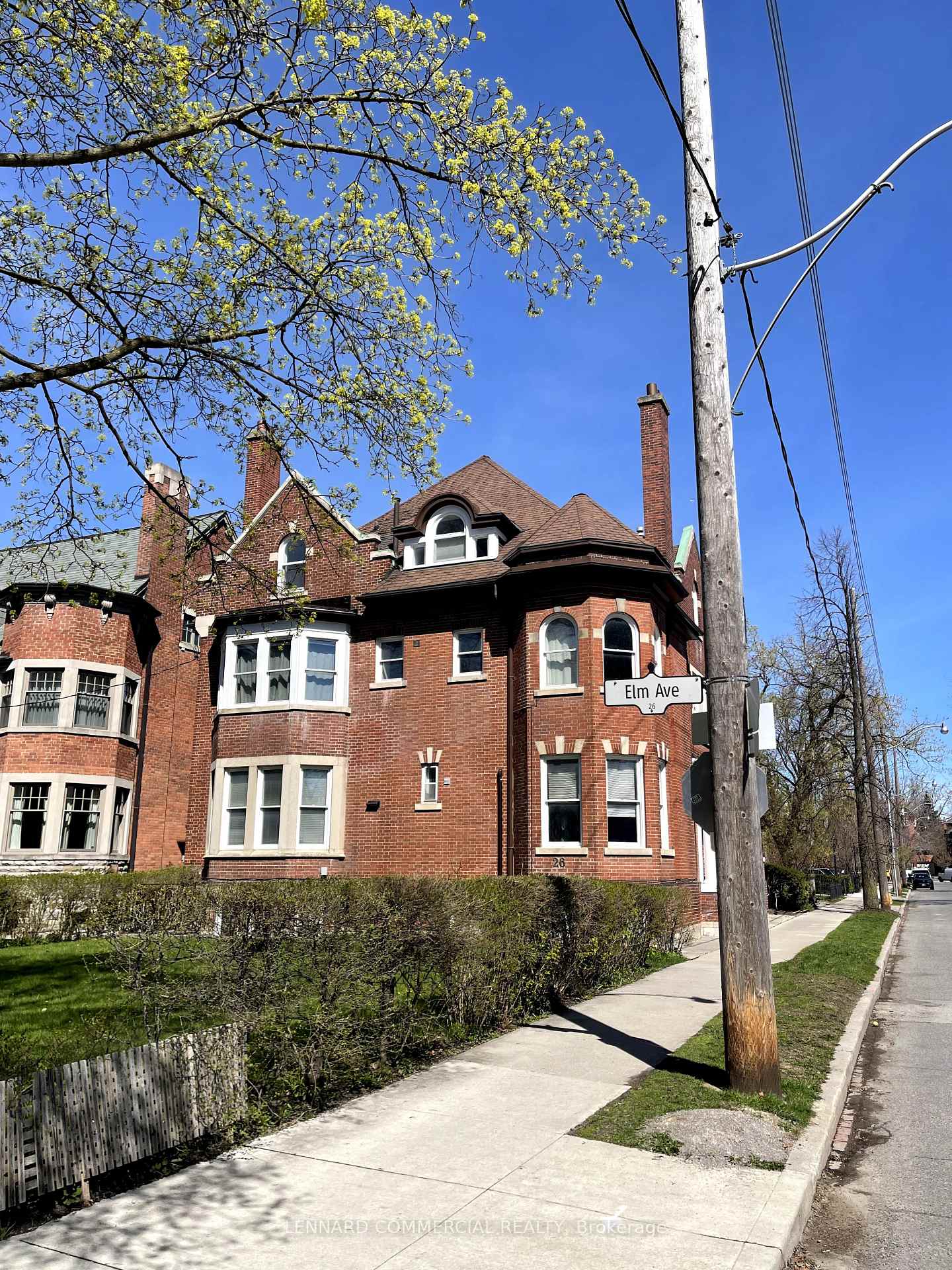 Photo 2 of Unit 4, 26 Elm Avenue, Toronto, Rosedale-Moore Park — HOMEH
