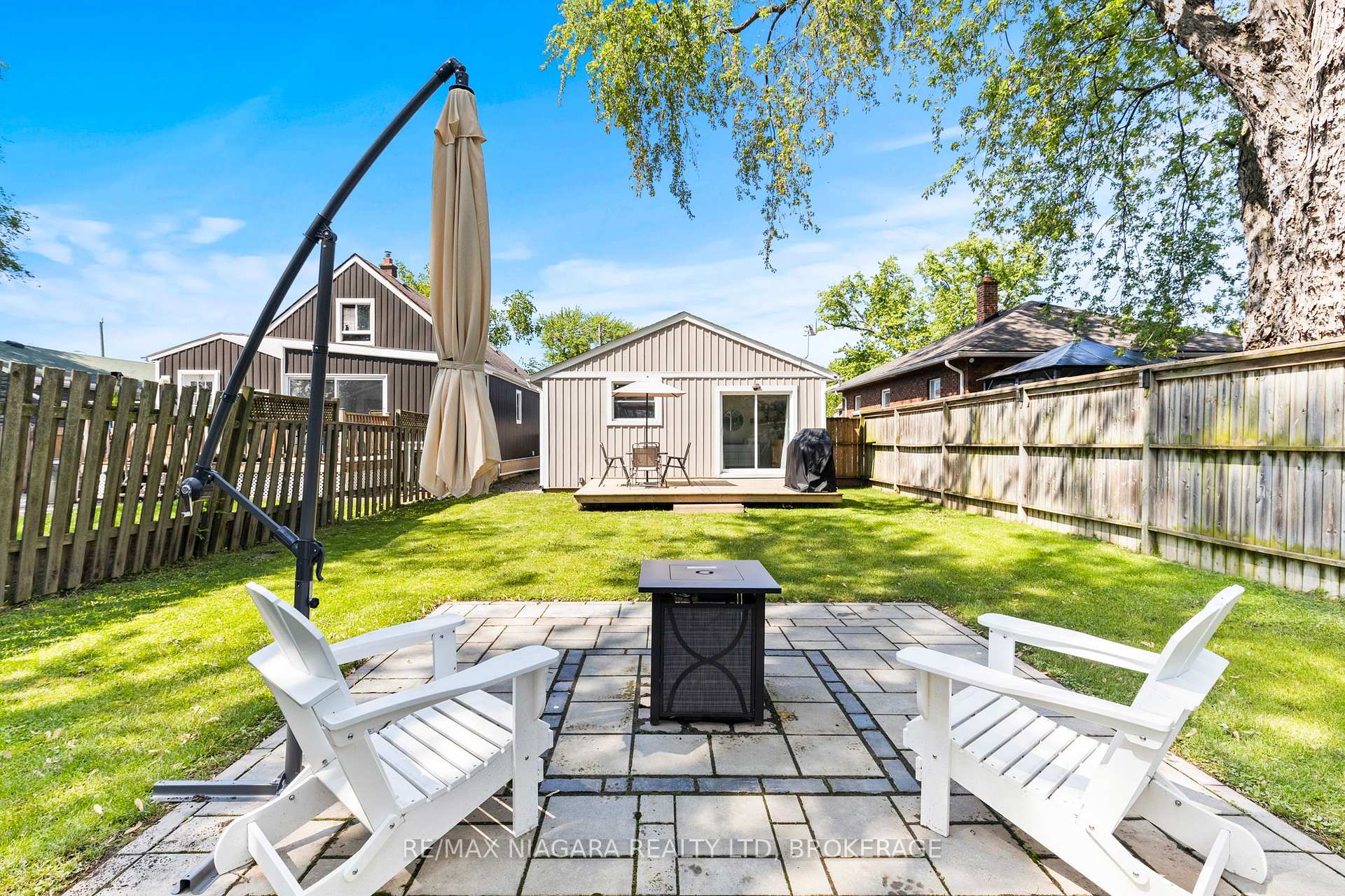 Photo 5 of 38 Alexandra Boulevard, St. Catharines, Secord Woods — HOMEH