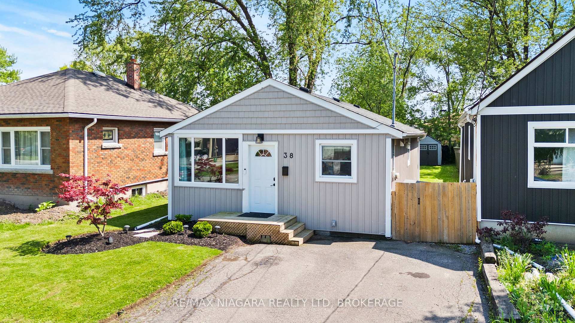 Photo 29 of 38 Alexandra Boulevard, St. Catharines, Secord Woods — HOMEH