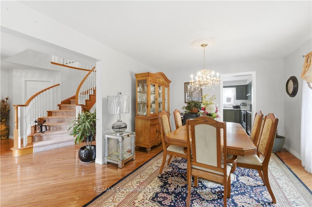 Photo 6 of 183 Daniels Street, Hamilton, Ancaster — HOMEH
