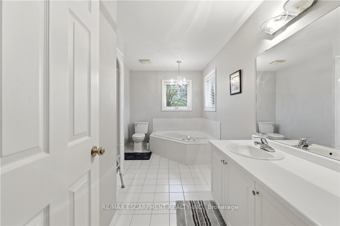 Photo 21 of 183 Daniels Street, Hamilton, Ancaster — HOMEH