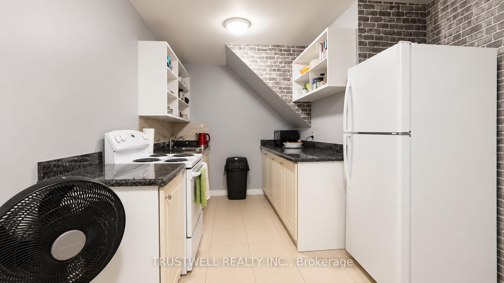 Photo 3 of Unit Apt A, 122 Atlantic Avenue, Toronto, South Parkdale — HOMEH