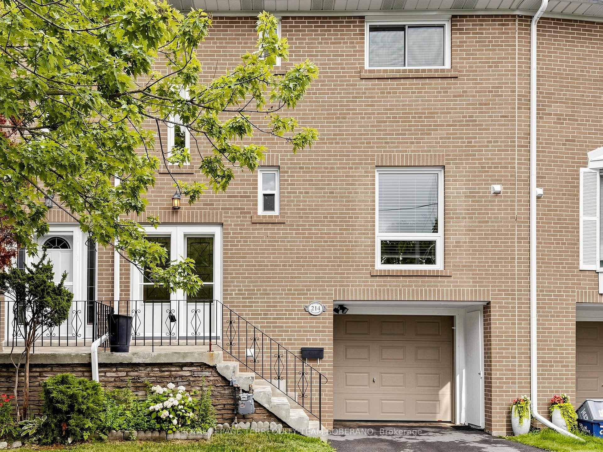 Photo 2 of Unit 214, 55 Rameau Drive, North York, Hillcrest Village — HOMEH