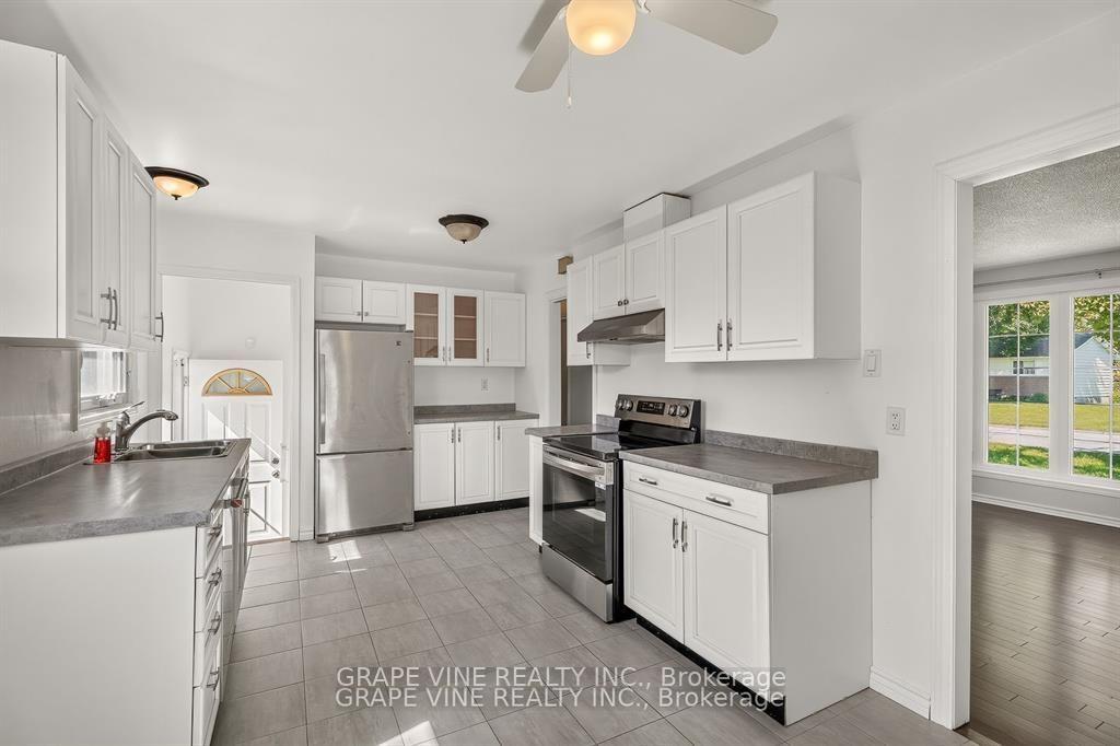 Photo 8 of 104 Oriole Avenue, Ottawa, Kanata - Glencairn/Hazeldean — HOMEH