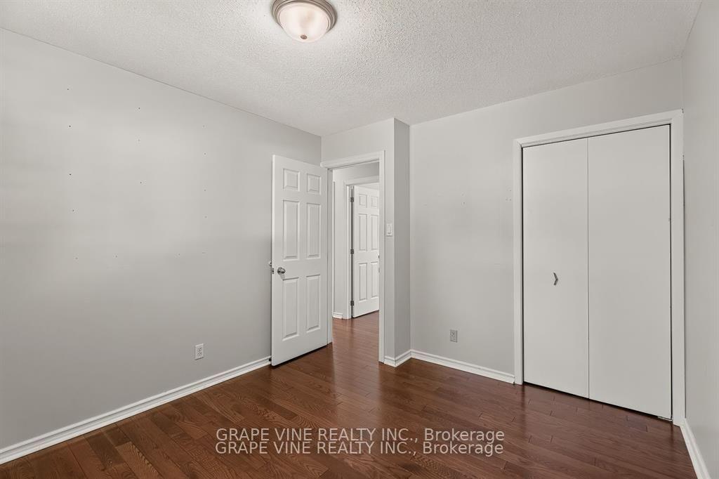 Photo 10 of 104 Oriole Avenue, Ottawa, Kanata - Glencairn/Hazeldean — HOMEH