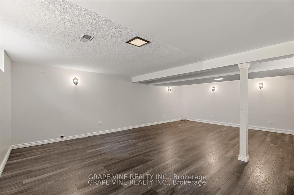 Photo 15 of 104 Oriole Avenue, Ottawa, Kanata - Glencairn/Hazeldean — HOMEH