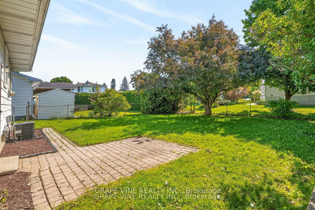 Photo 17 of 104 Oriole Avenue, Ottawa, Kanata - Glencairn/Hazeldean — HOMEH