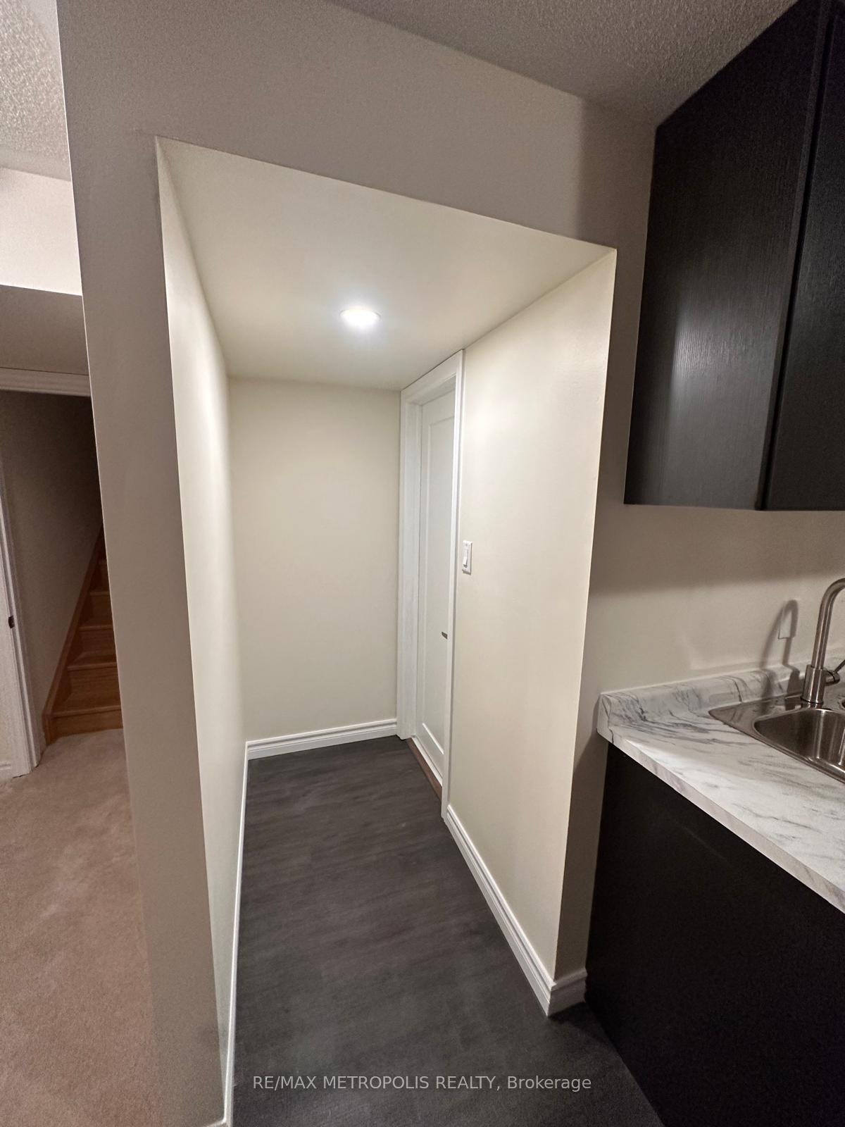 Photo 6 of 1207 Wilmington Avenue, Oshawa, Kedron — HOMEH