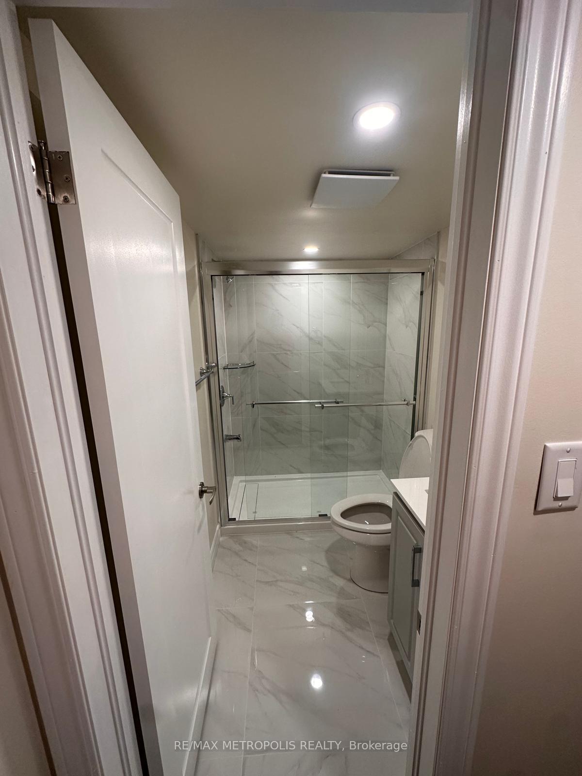 Photo 9 of 1207 Wilmington Avenue, Oshawa, Kedron — HOMEH