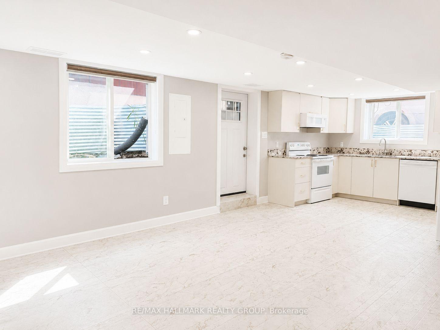 Photo 2 of 735 Borthwick Avenue, Ottawa, Castle Heights/Rideau High — HOMEH