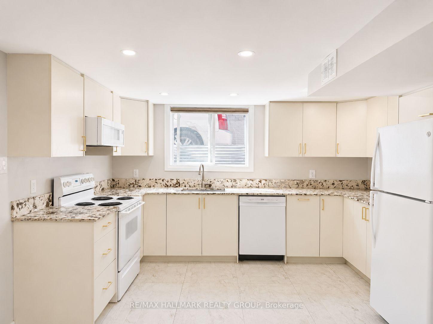 Photo 3 of 735 Borthwick Avenue, Ottawa, Castle Heights/Rideau High — HOMEH