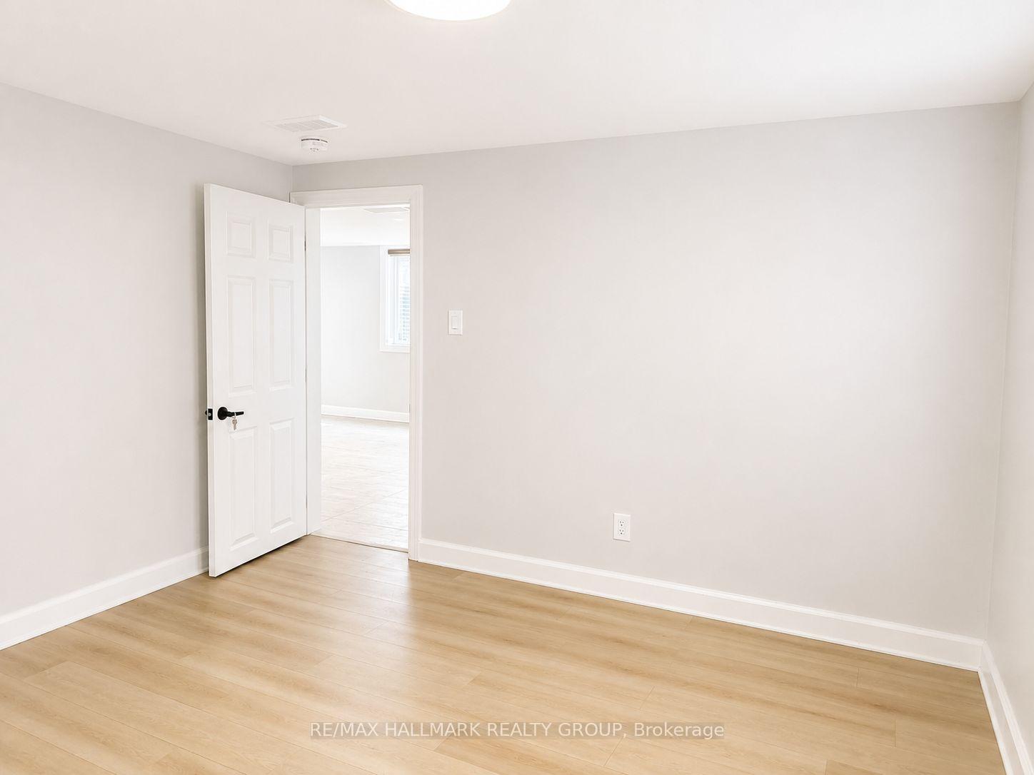 Photo 6 of 735 Borthwick Avenue, Ottawa, Castle Heights/Rideau High — HOMEH