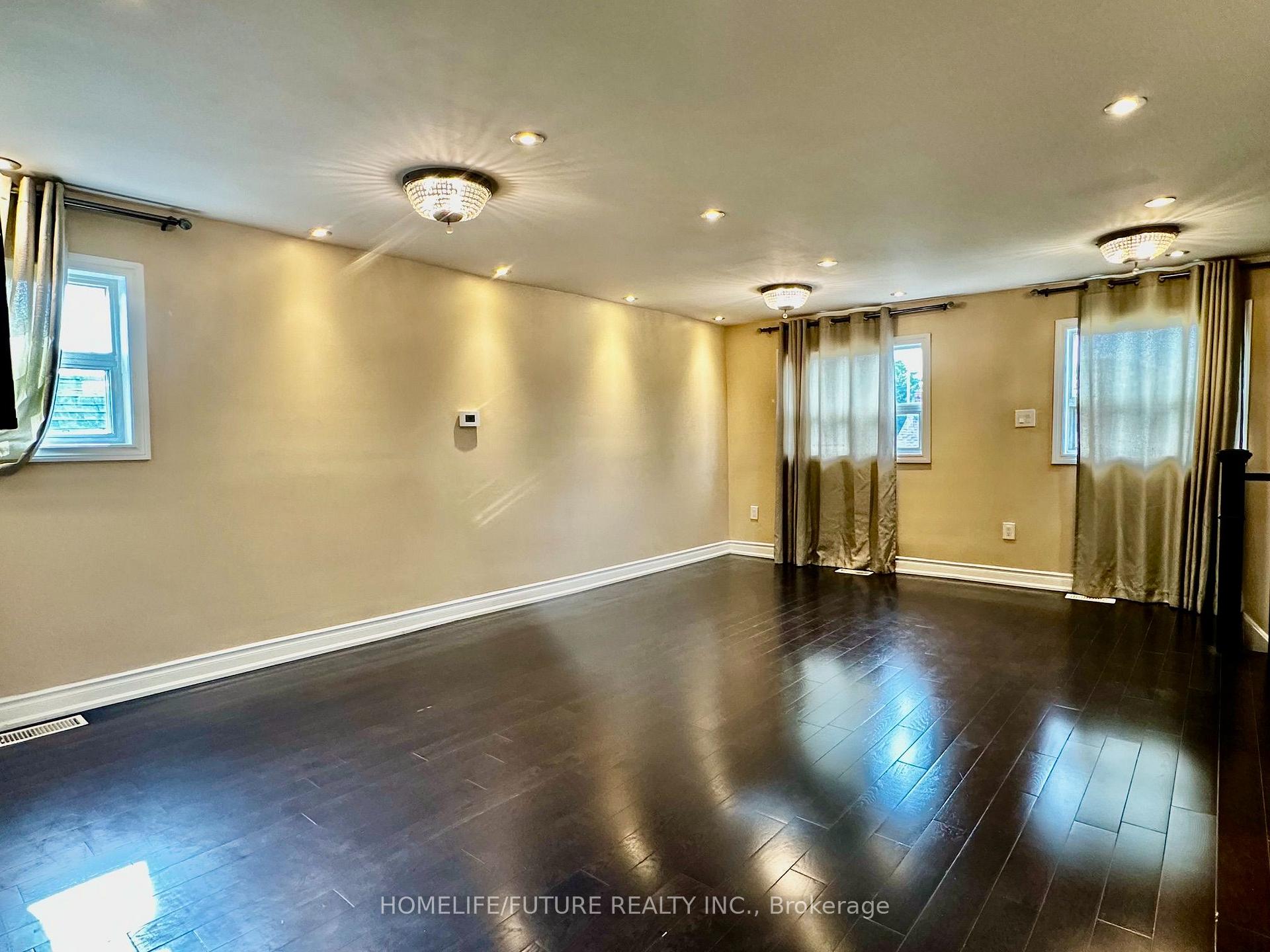 Photo 3 of 350 Eulalie Avenue, Oshawa, Central — HOMEH