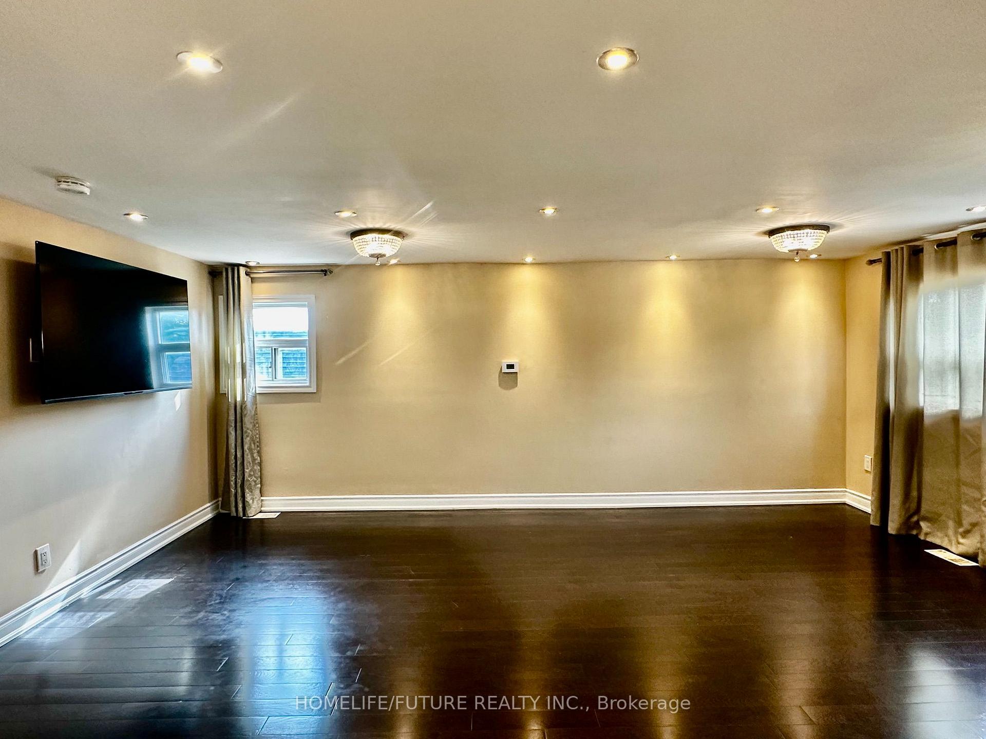 Photo 4 of 350 Eulalie Avenue, Oshawa, Central — HOMEH