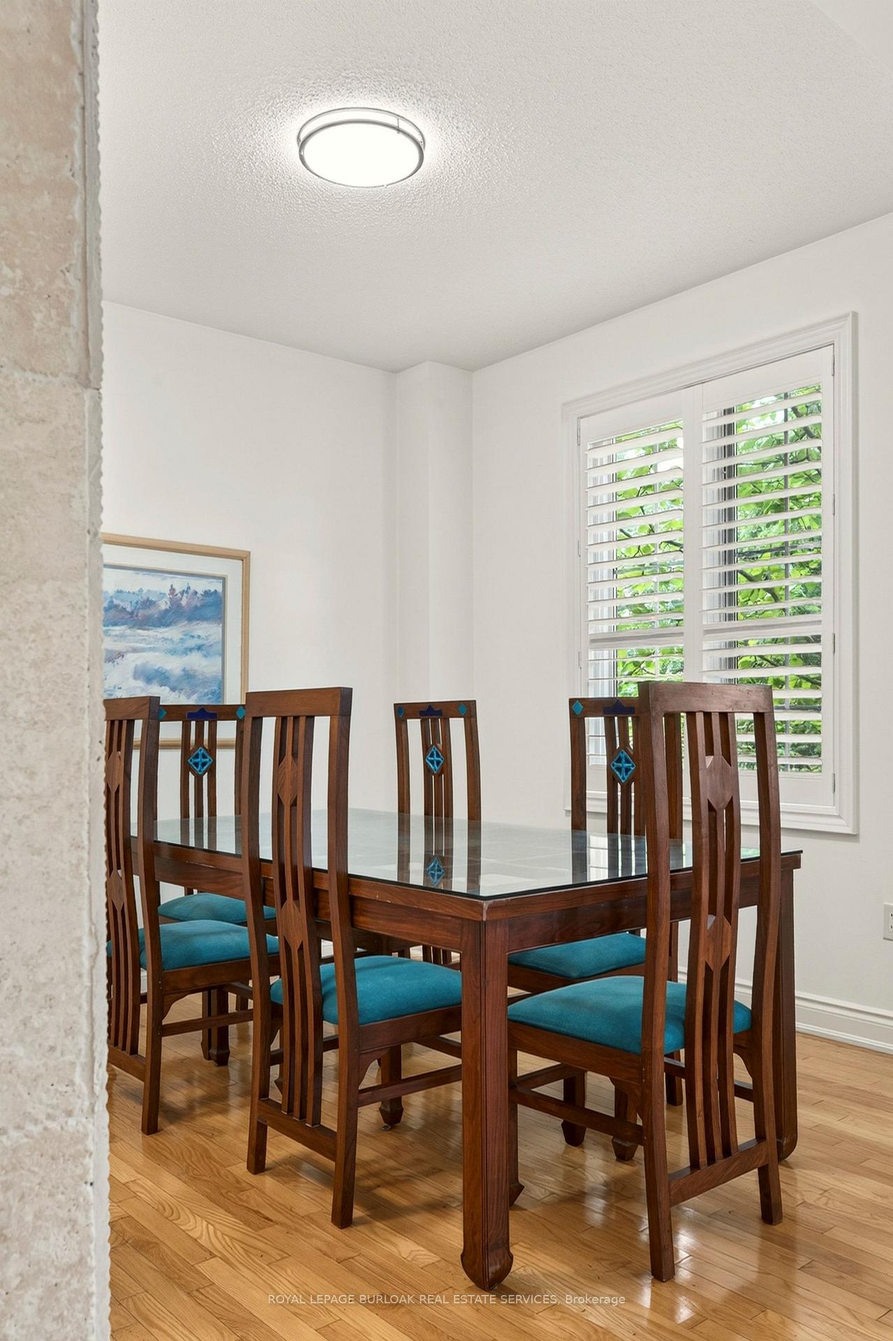 Photo 20 of 215 Burloak Drive, Oakville, Bronte — HOMEH
