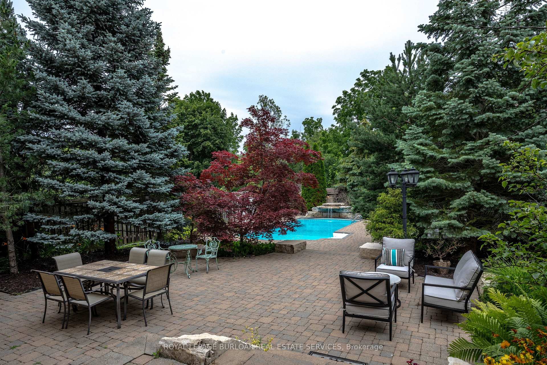 Photo 40 of 215 Burloak Drive, Oakville, Bronte — HOMEH