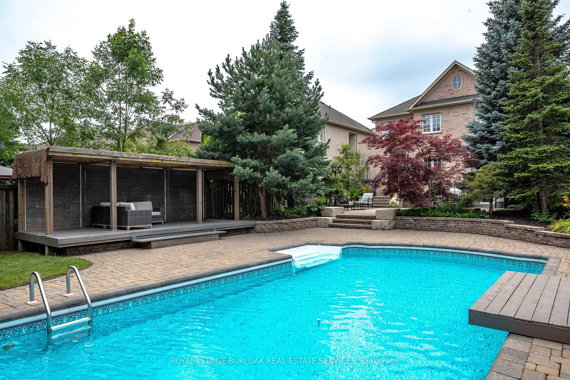 Photo 41 of 215 Burloak Drive, Oakville, Bronte — HOMEH