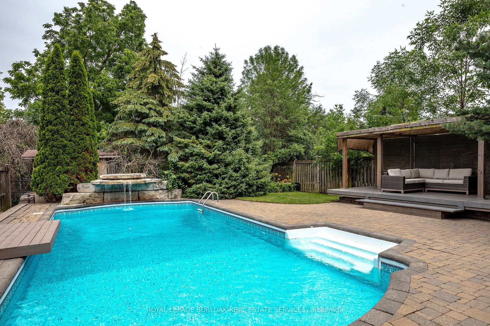 Photo 44 of 215 Burloak Drive, Oakville, Bronte — HOMEH