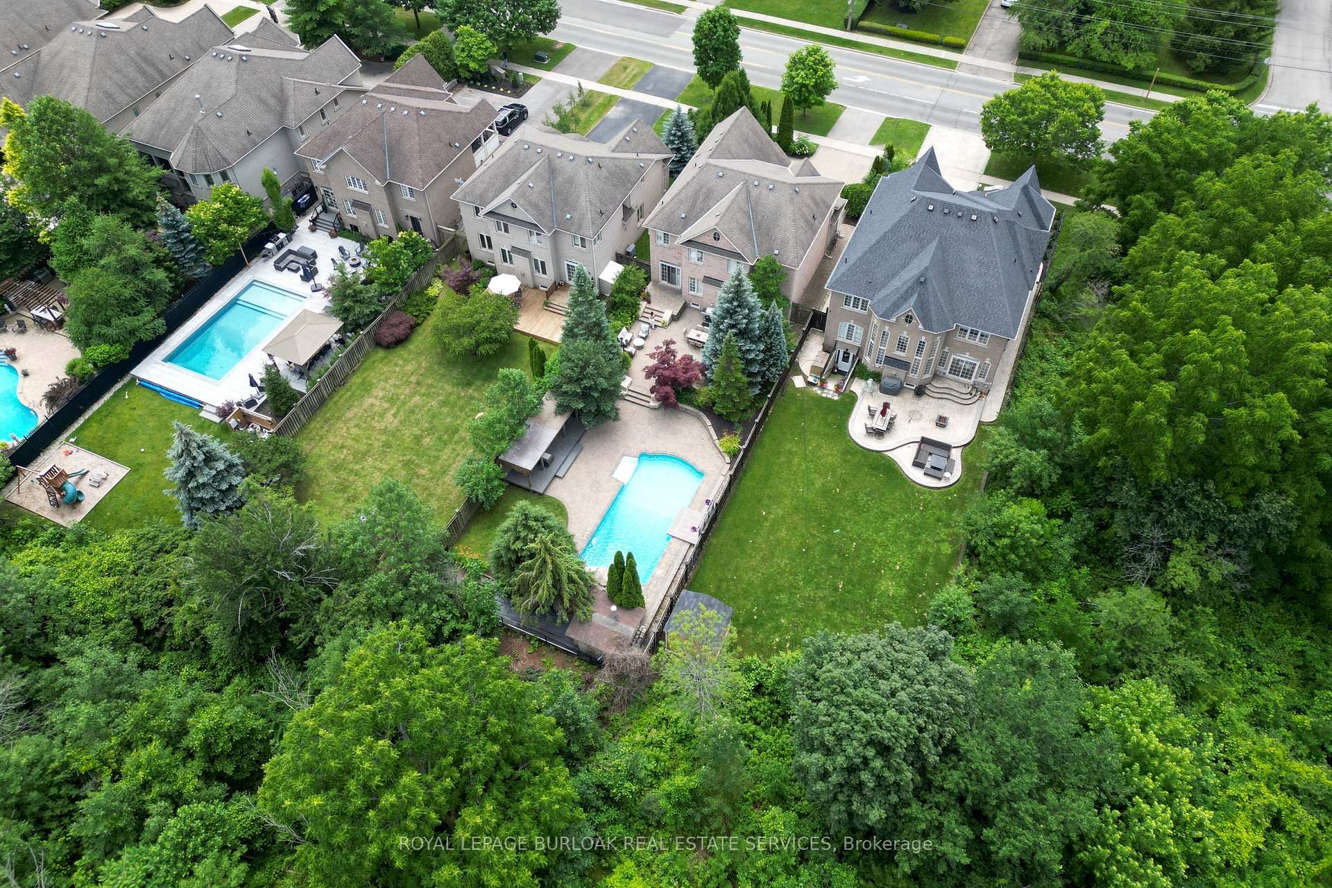Photo 48 of 215 Burloak Drive, Oakville, Bronte — HOMEH