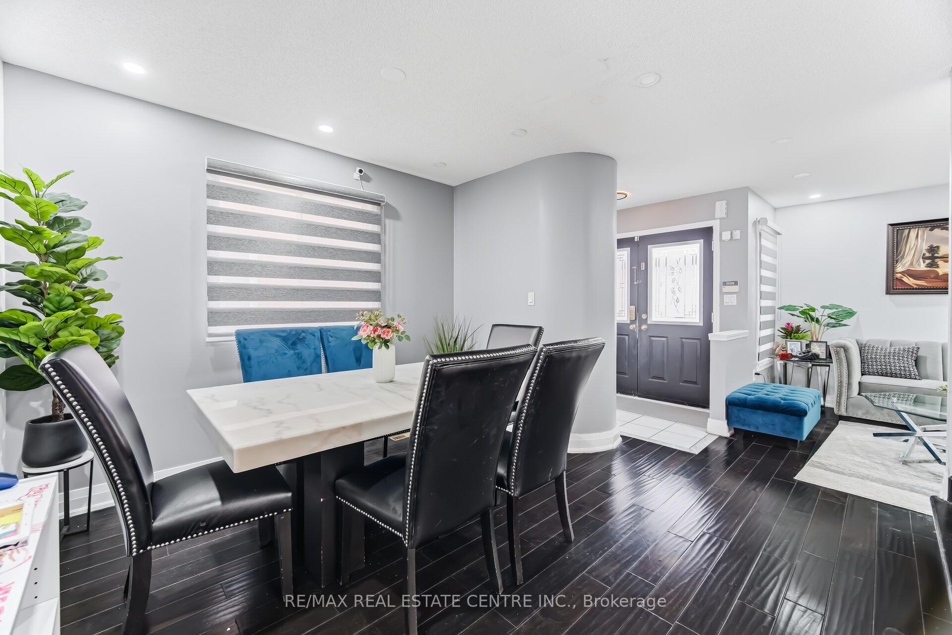 Photo 10 of 28 Mount Fuji Crescent, Brampton, Sandringham-Wellington — HOMEH