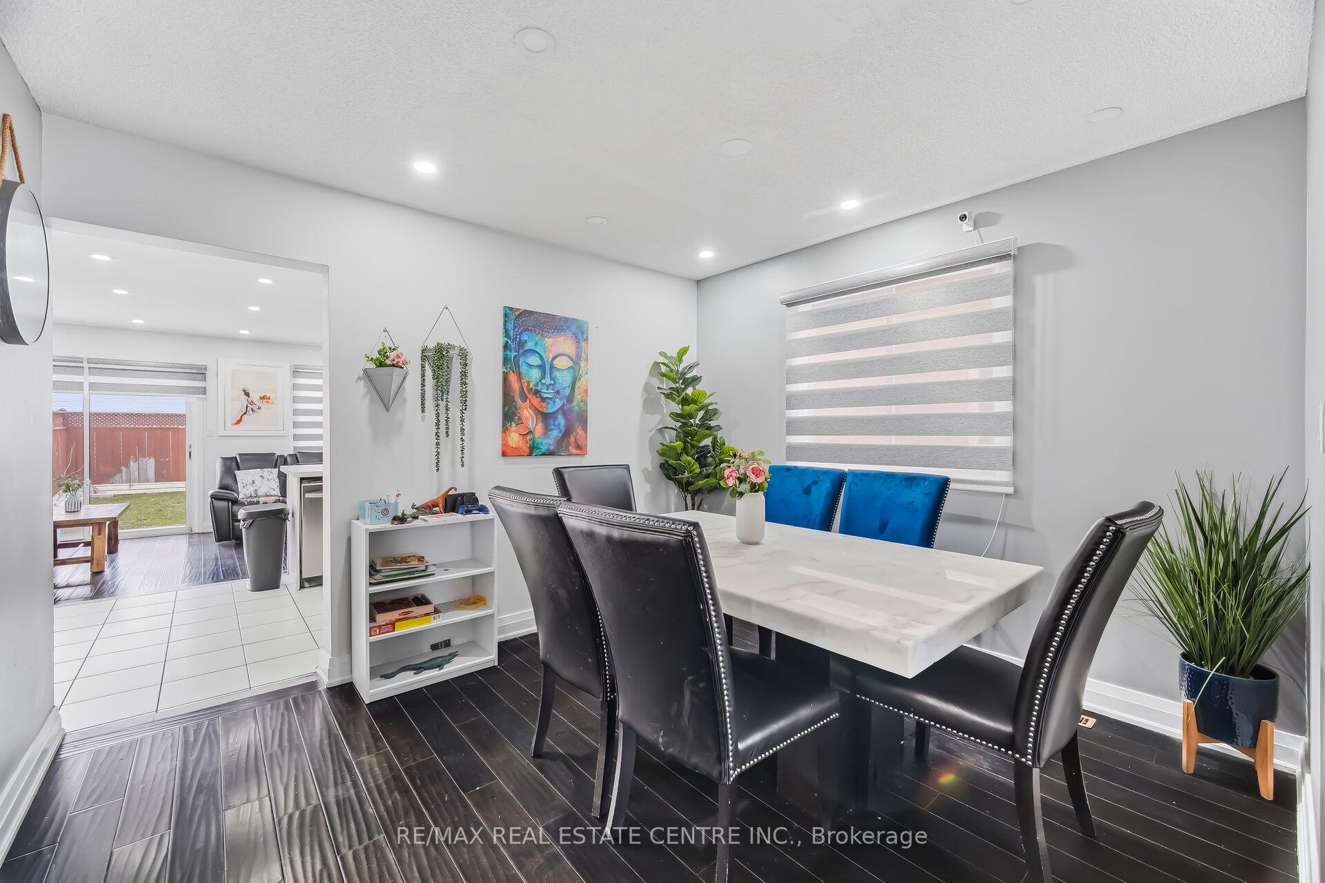 Photo 11 of 28 Mount Fuji Crescent, Brampton, Sandringham-Wellington — HOMEH