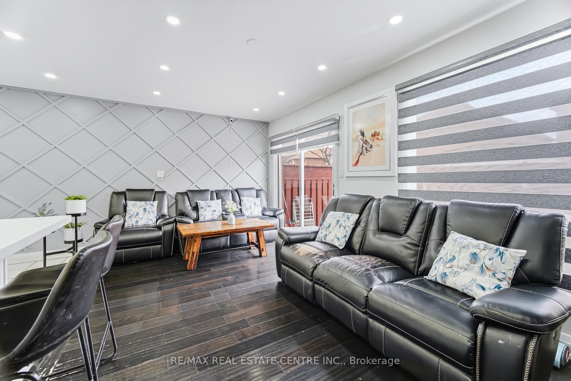 Photo 19 of 28 Mount Fuji Crescent, Brampton, Sandringham-Wellington — HOMEH