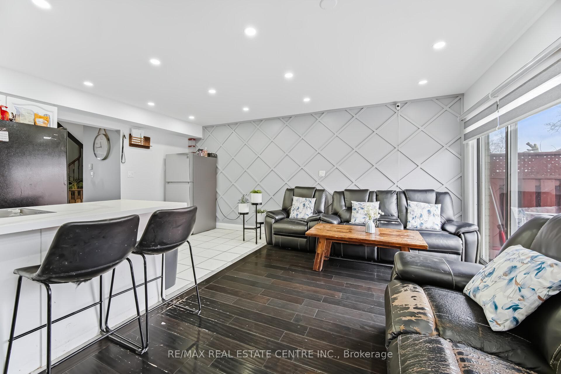 Photo 20 of 28 Mount Fuji Crescent, Brampton, Sandringham-Wellington — HOMEH