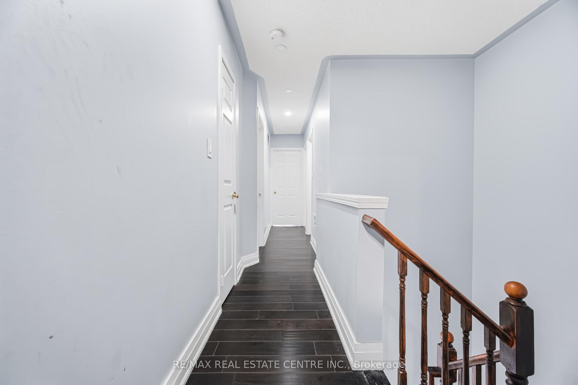 Photo 24 of 28 Mount Fuji Crescent, Brampton, Sandringham-Wellington — HOMEH
